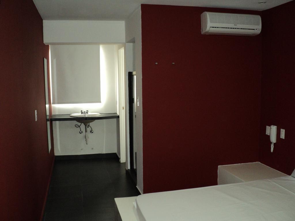 Red Hotel
